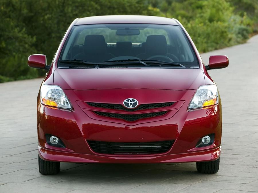  Toyota Yaris Sedan S 2007 года  (фото 12 из 14)